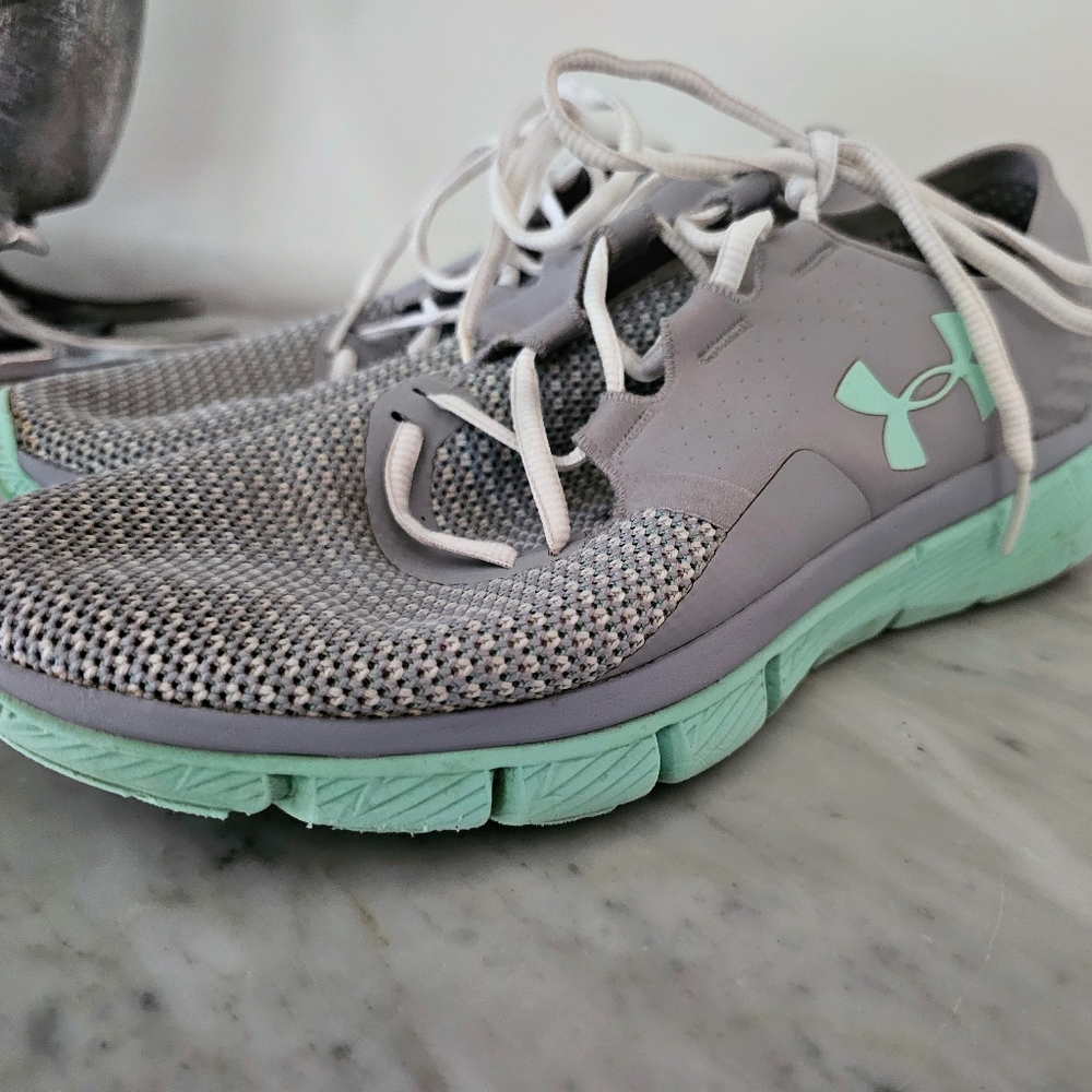 Under Armour Women's Sneakers size 9.5 gray green - Picture 2 of 9